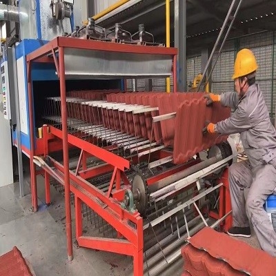 le toit enduit en métal de tuile de 0.3mm de pierre en esclavage de couleur couvrent de tuiles la feuille ondulée galvanisée