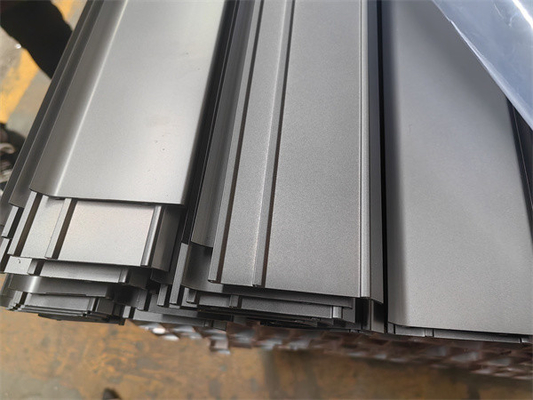 épaisseur 6061 de 0.38mm profil en aluminium de l'extrusion 6082 6063 pour des portes et Windows