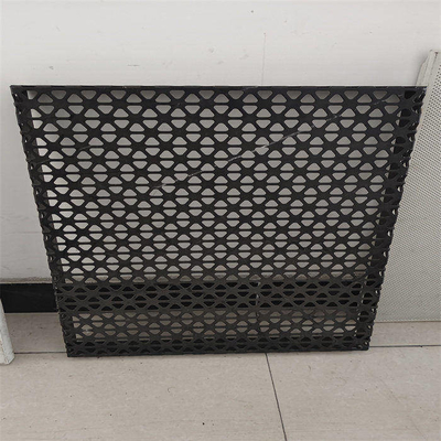 Tôle perforée de fer galvanisé de trou triangulaire pour la décoration