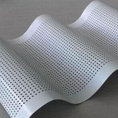 feuille perforée en aluminium SUS304L SUS301 de 100mm