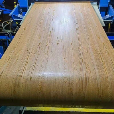 La couleur a enduit les bobines en acier de PPGI a enduit le matériel d'une première couche de peinture galvanisé de zinc