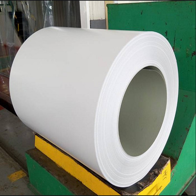 La couleur blanche a enduit la bobine d'une première couche de peinture en acier de Galvalume G550 SGCC pour la construction AZ60