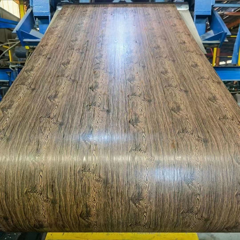 La couleur a enduit les bobines en acier de PPGI a enduit le matériel d'une première couche de peinture galvanisé de zinc